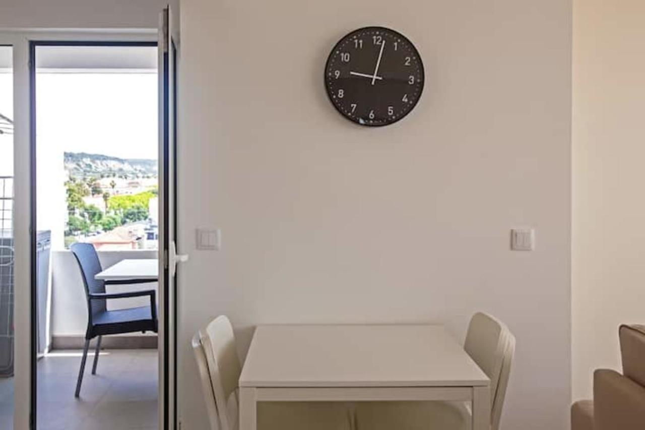 Magnificent 1 Bedroom Apartment With Views Over The Ocean 코스타 다 카파리카 외부 사진